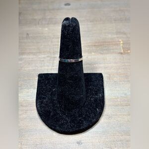 New! Dainty Band Style Fashion Silver Tone Ring Size 6.5 Costume Jewelry Hypoall